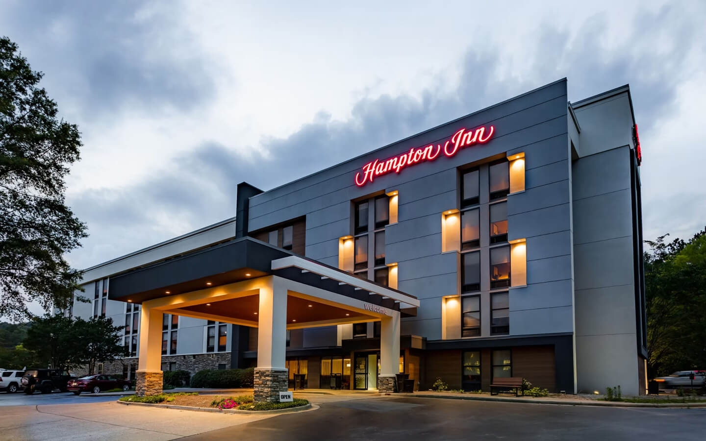 hampton-inn-birmingham-hotel-renovation